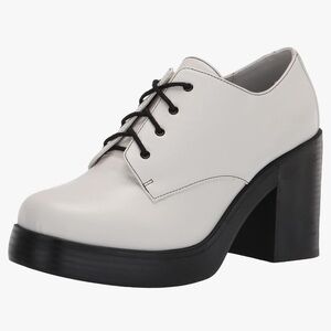 Dirty Laundry Women's Gatsby White Platform booties with minor scruff marks